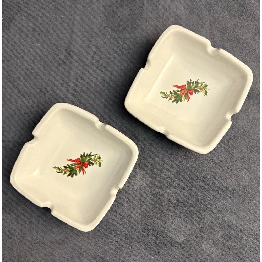 Vintage Haeger USA 925 Ceramic Ashtrays Pair Holly‎ Bow Christmas Holiday Decor